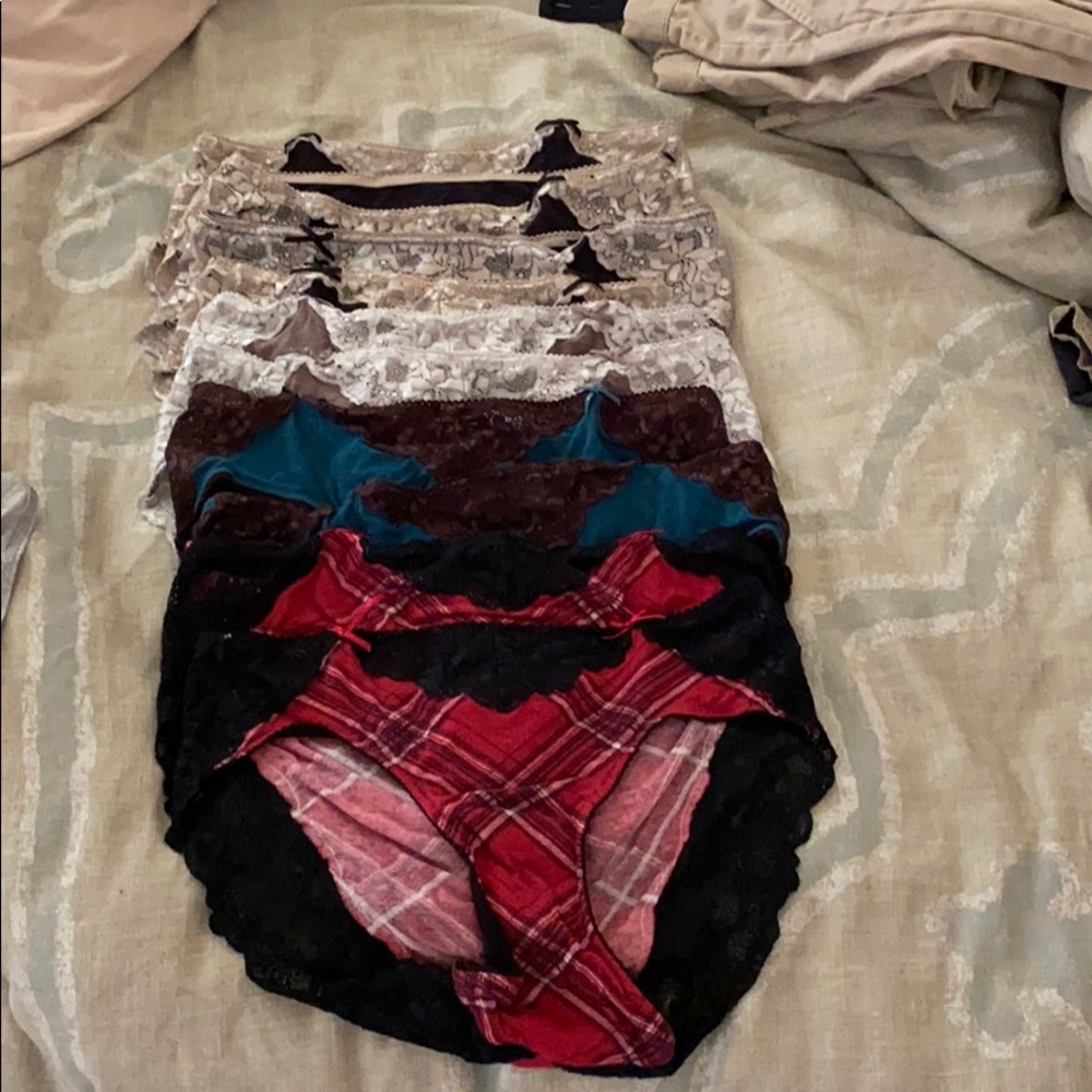 Soma Embraceable Lace hipsters LOT of 10 medium